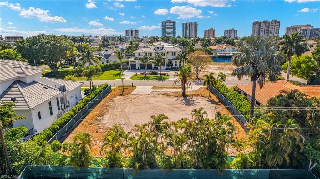3670 Crayton Rd, Naples, FL 34103-12