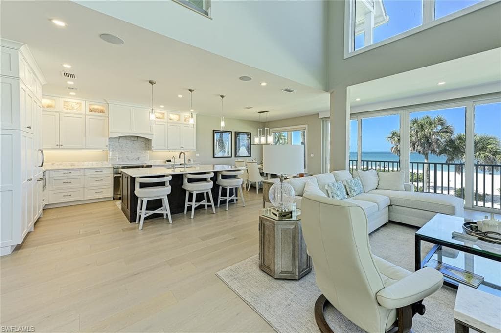 143 Barefoot Cir 5, Bonita Springs, FL 34134-12
