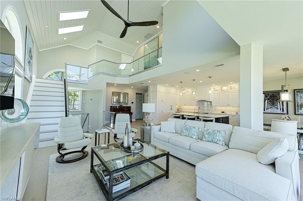 143 Barefoot Cir 5, Bonita Springs, FL 34134-13