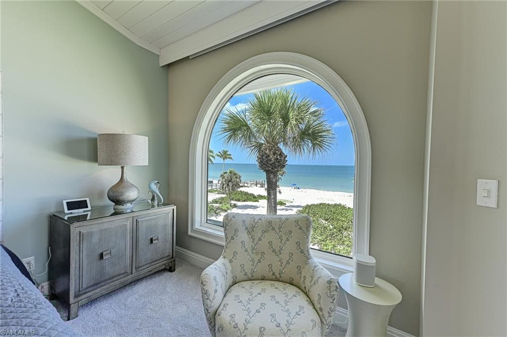 143 Barefoot Cir 5, Bonita Springs, FL 34134-25