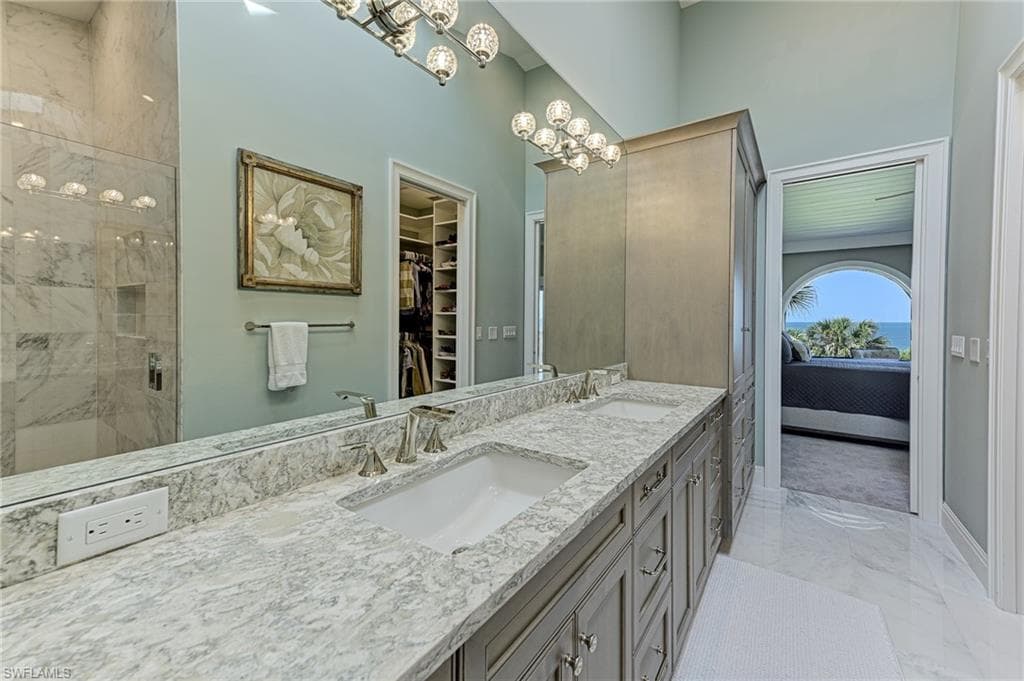 143 Barefoot Cir 5, Bonita Springs, FL 34134-26