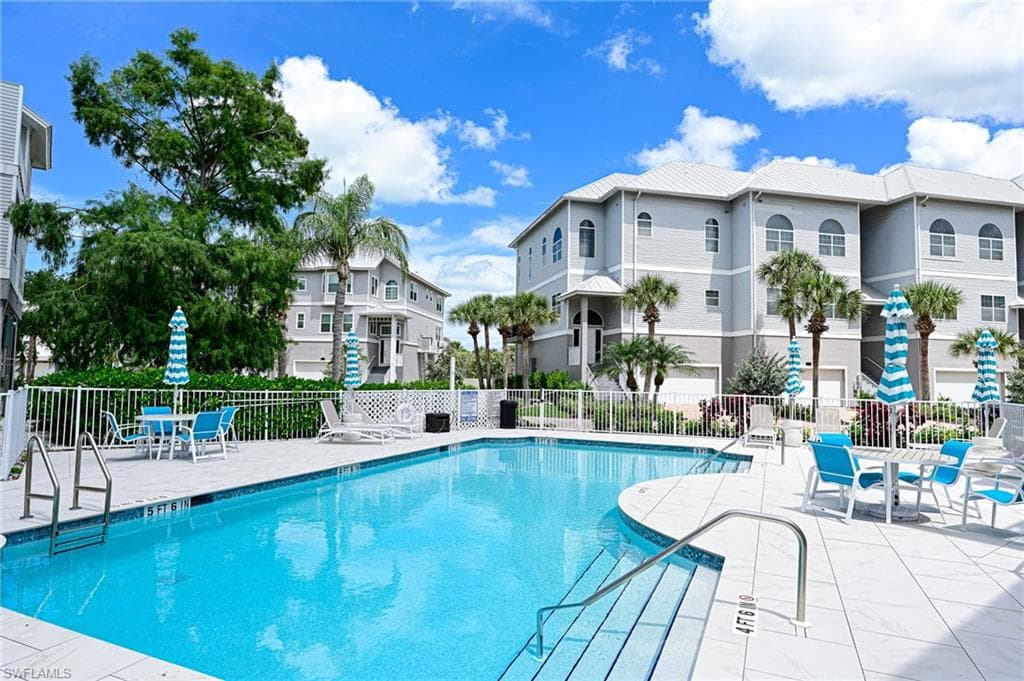 143 Barefoot Cir 5, Bonita Springs, FL 34134-29