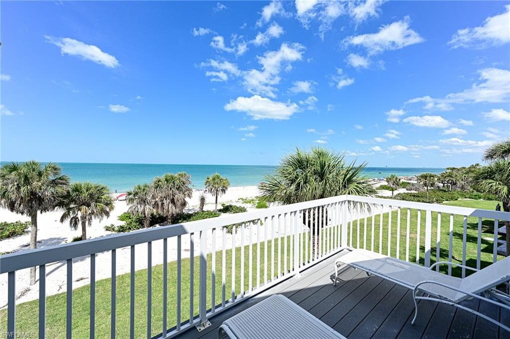 143 Barefoot Cir 5, Bonita Springs, FL 34134-30