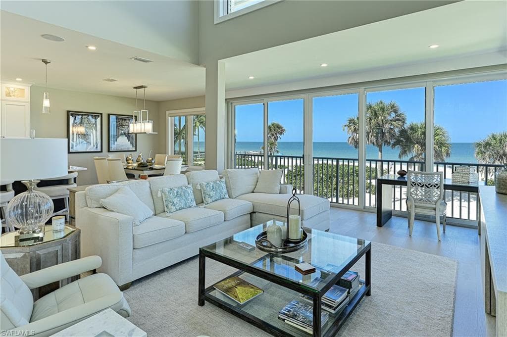 143 Barefoot Cir 5, Bonita Springs, FL 34134-6