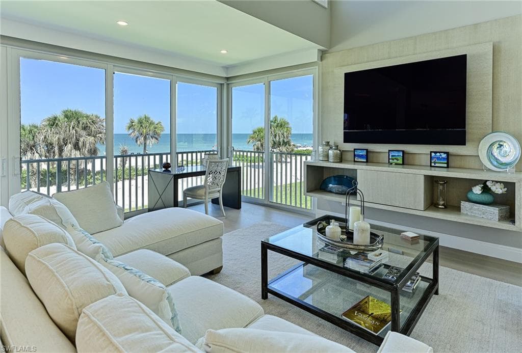 143 Barefoot Cir 5, Bonita Springs, FL 34134-7