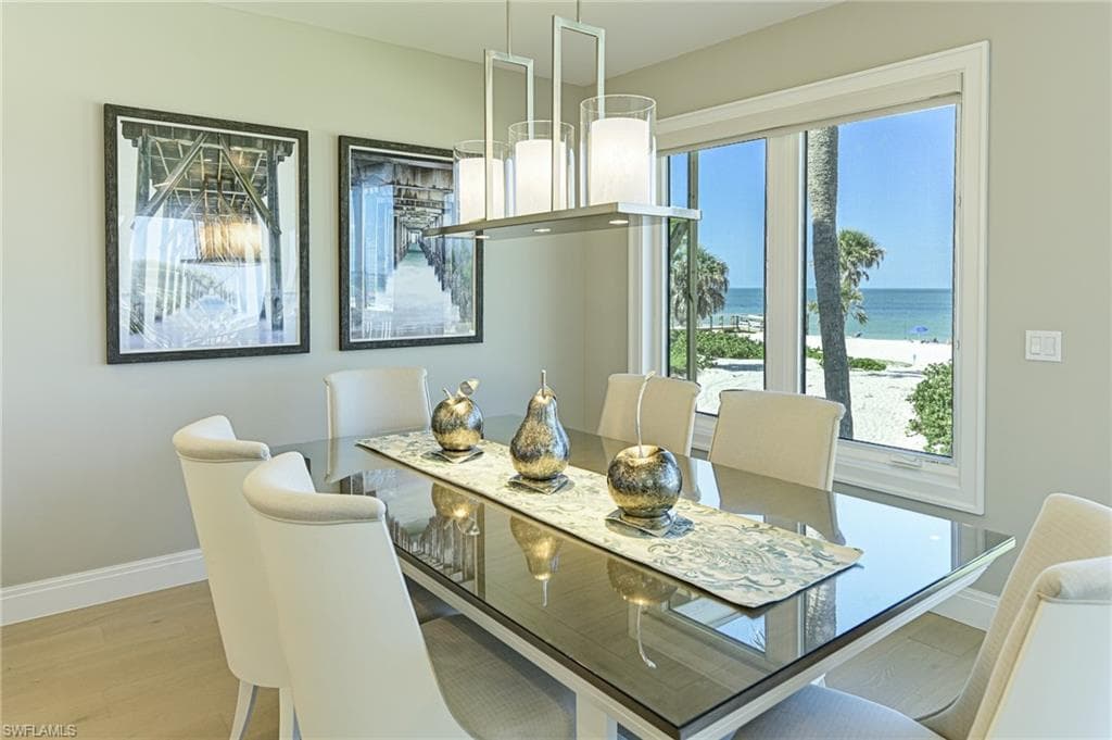 143 Barefoot Cir 5, Bonita Springs, FL 34134-8