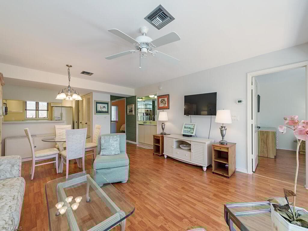 1636 Spoonbill Ln B, Naples, FL 34105-5