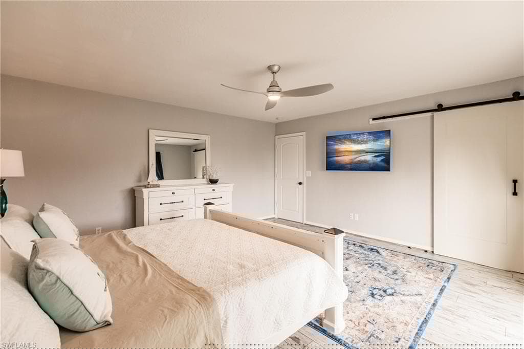 528 111th Ave N, Naples, FL 34108-18