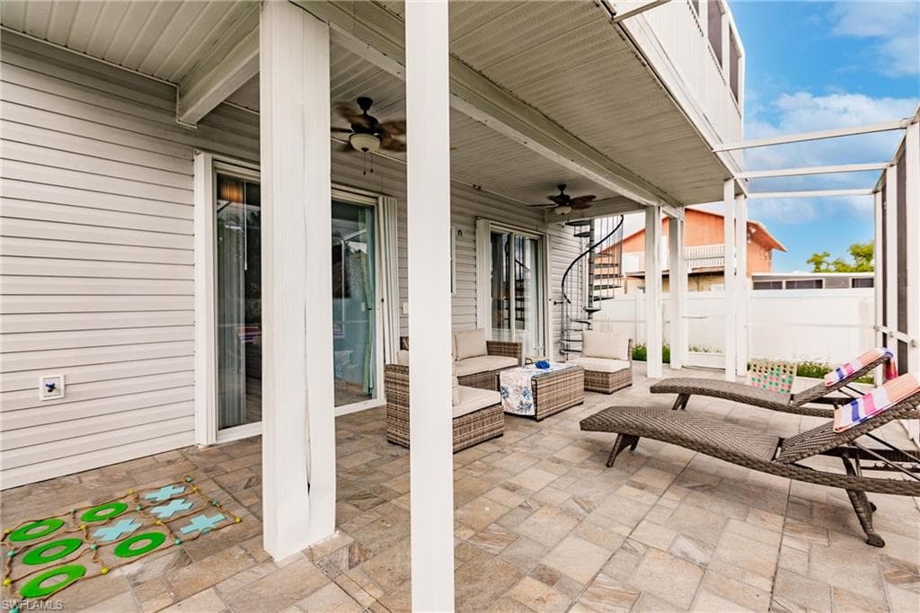 528 111th Ave N, Naples, FL 34108-33