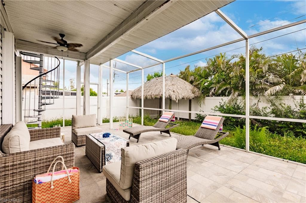 528 111th Ave N, Naples, FL 34108-38