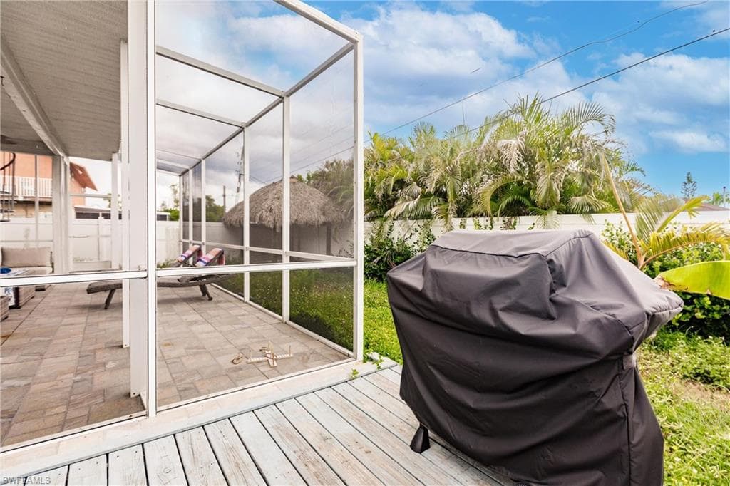 528 111th Ave N, Naples, FL 34108-39