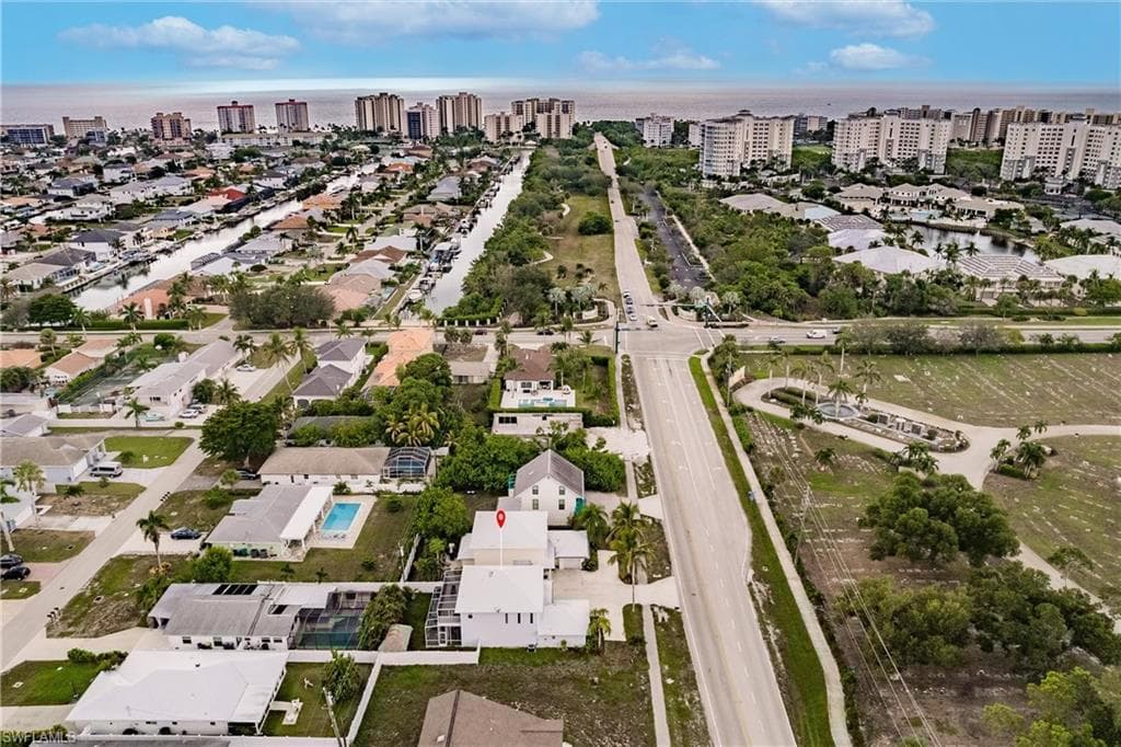 528 111th Ave N, Naples, FL 34108-42