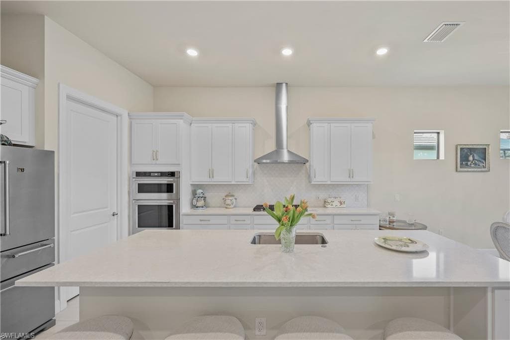 2048 Yellowfin Cir, Naples, FL 34114-8