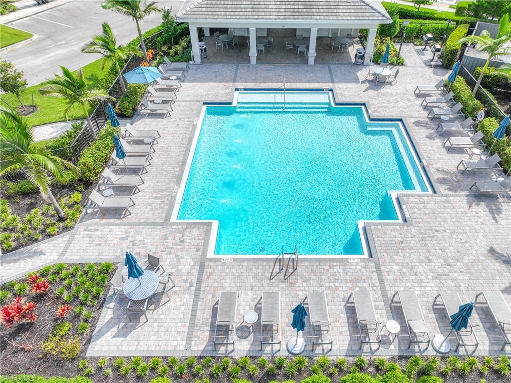 2048 Yellowfin Cir, Naples, FL 34114-28