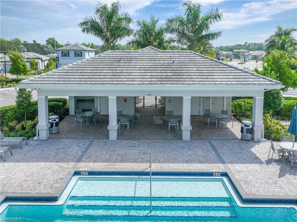 2048 Yellowfin Cir, Naples, FL 34114-30