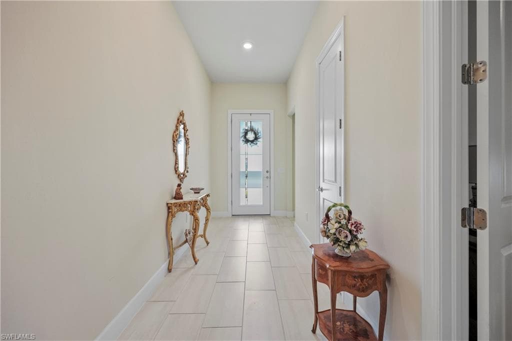 2048 Yellowfin Cir, Naples, FL 34114-3