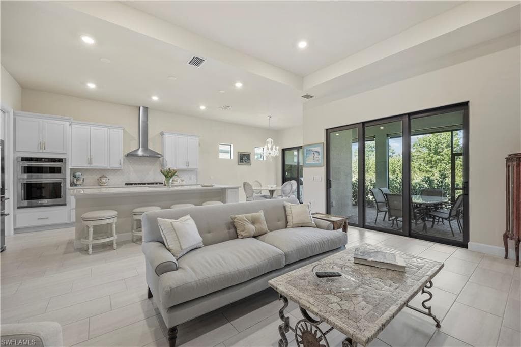2048 Yellowfin Cir, Naples, FL 34114-7