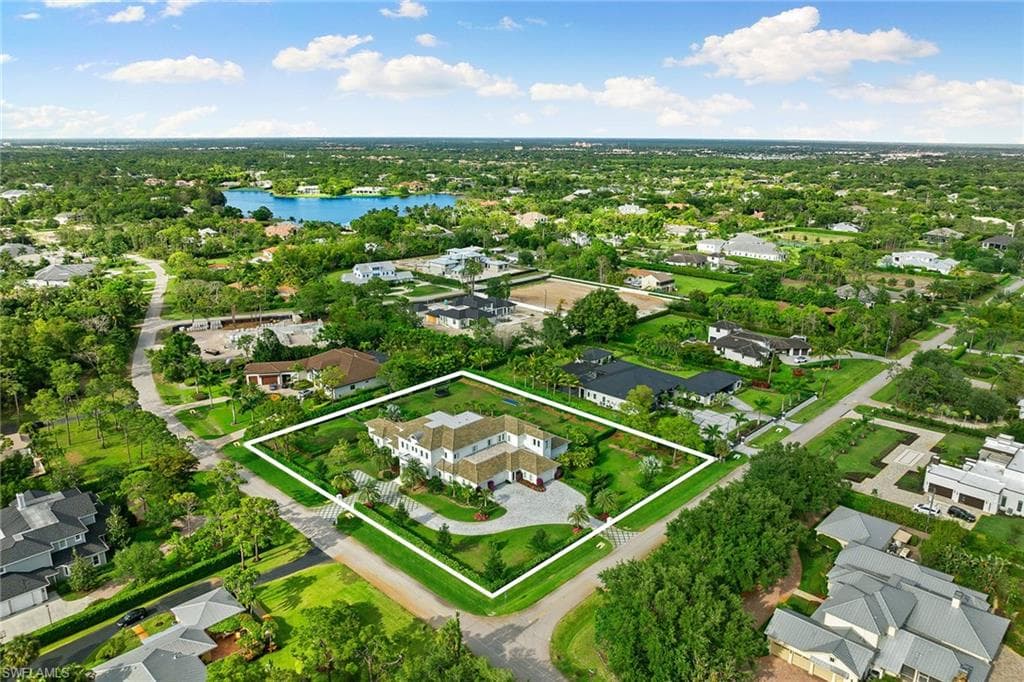 188 West St, Naples, FL 34108-27