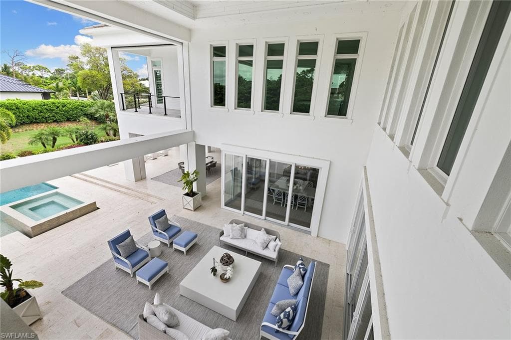 188 West St, Naples, FL 34108-30