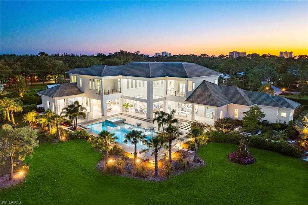 188 West St, Naples, FL 34108-2