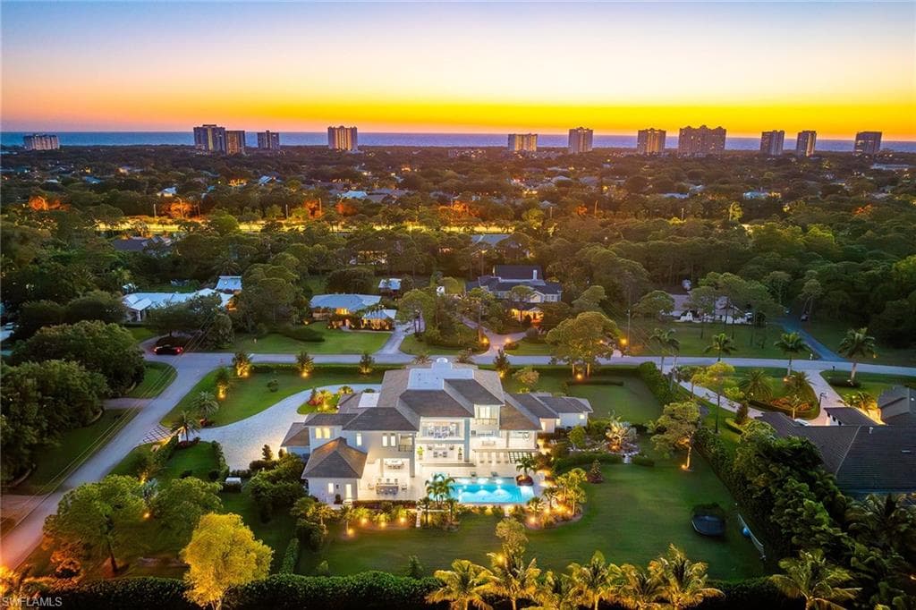 188 West St, Naples, FL 34108-3