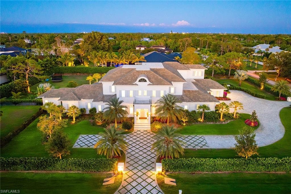 188 West St, Naples, FL 34108-4