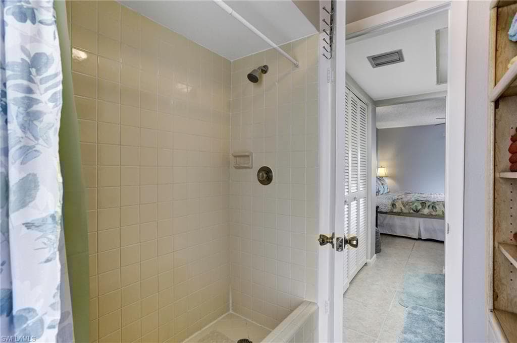 355 Palm Dr 732, Naples, FL 34112-16