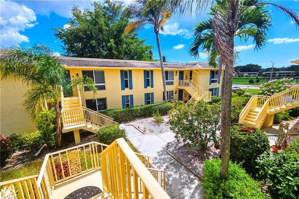 355 Palm Dr 732, Naples, FL 34112-24