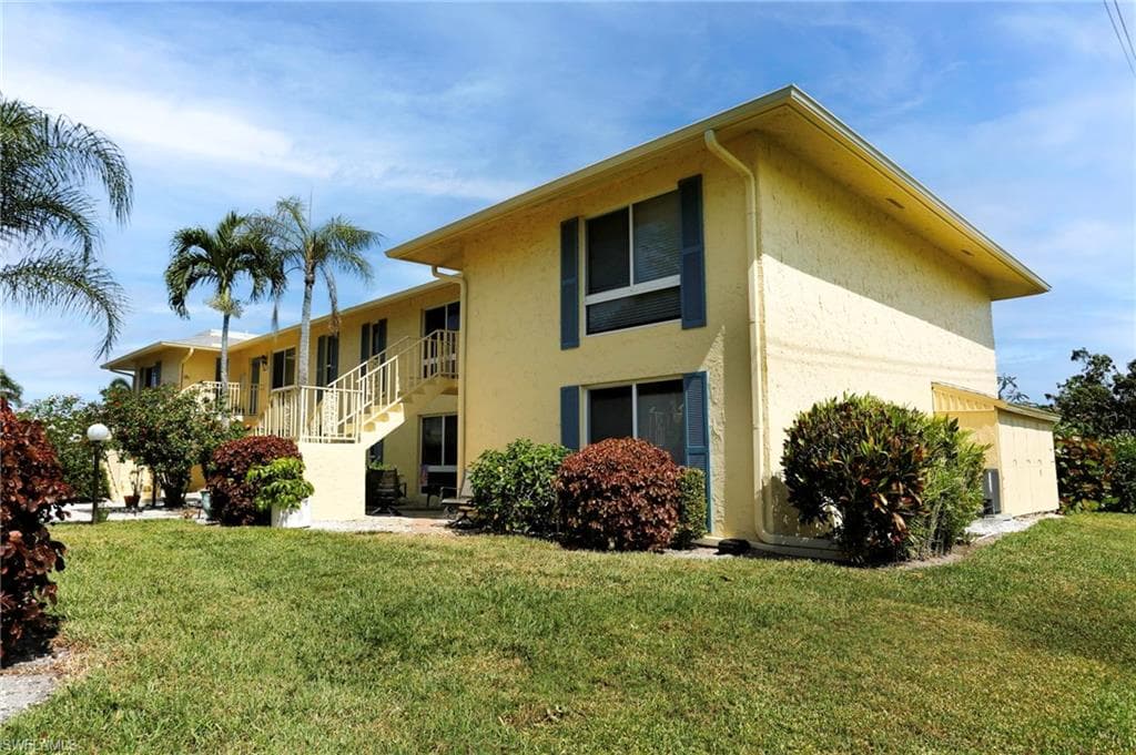 355 Palm Dr 732, Naples, FL 34112-26
