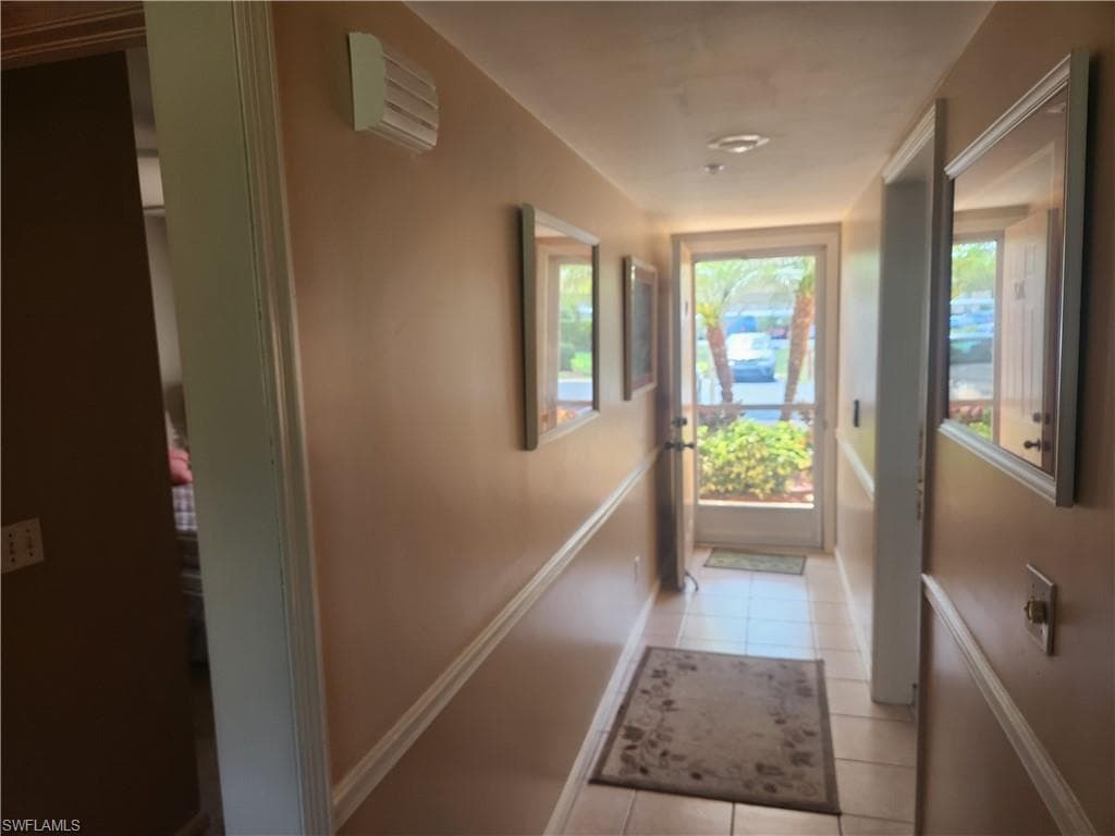 1001 Eastham Way C102, Naples, FL 34104-5