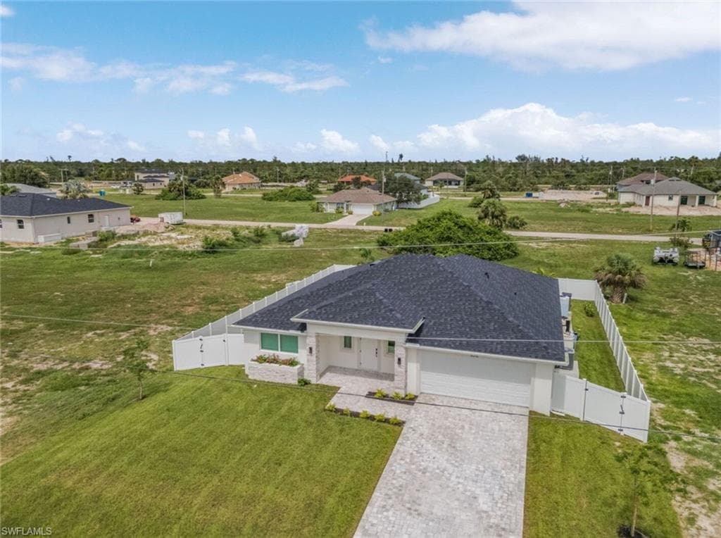 2305 27th Ave, Cape Coral, FL 33993-34