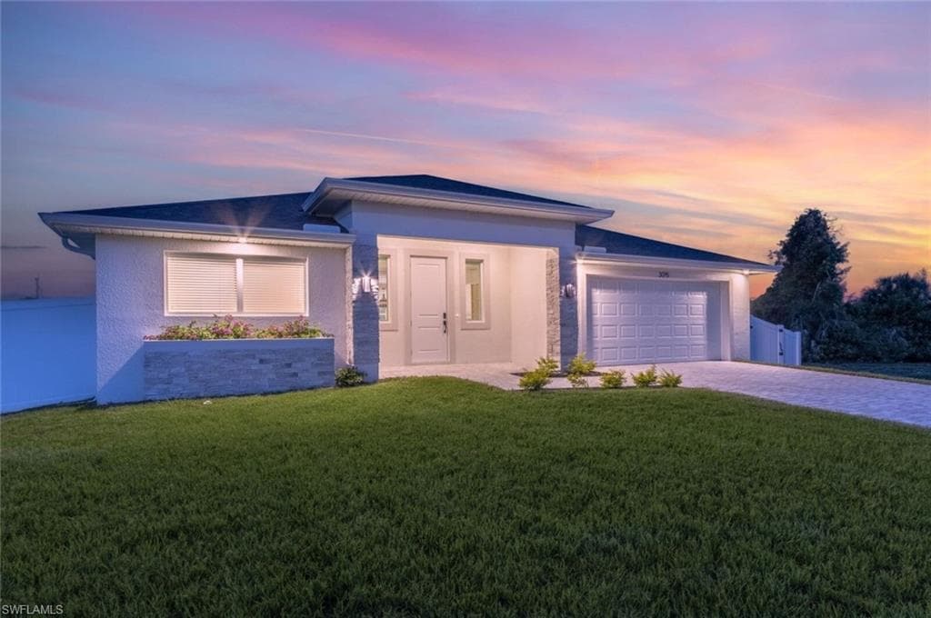 2305 27th Ave, Cape Coral, FL 33993-5