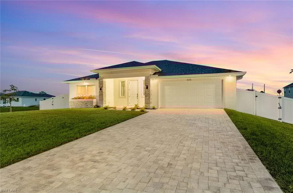 2305 27th Ave, Cape Coral, FL 33993-6