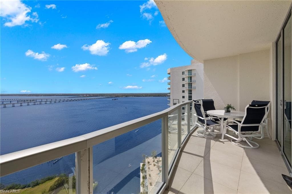 3000 Oasis Grand Blvd 3002, Fort Myers, FL 33916-17