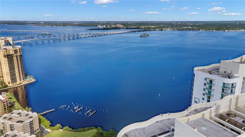 3000 Oasis Grand Blvd 3002, Fort Myers, FL 33916-18