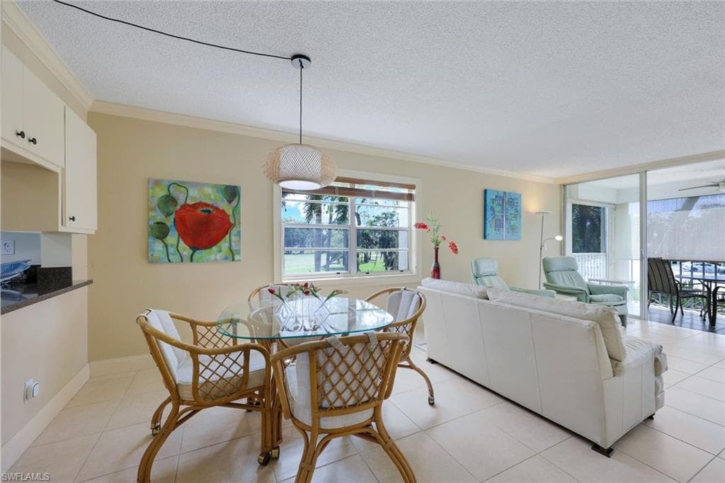 1057 Forest Lakes Dr 1209, Naples, FL 34105-9