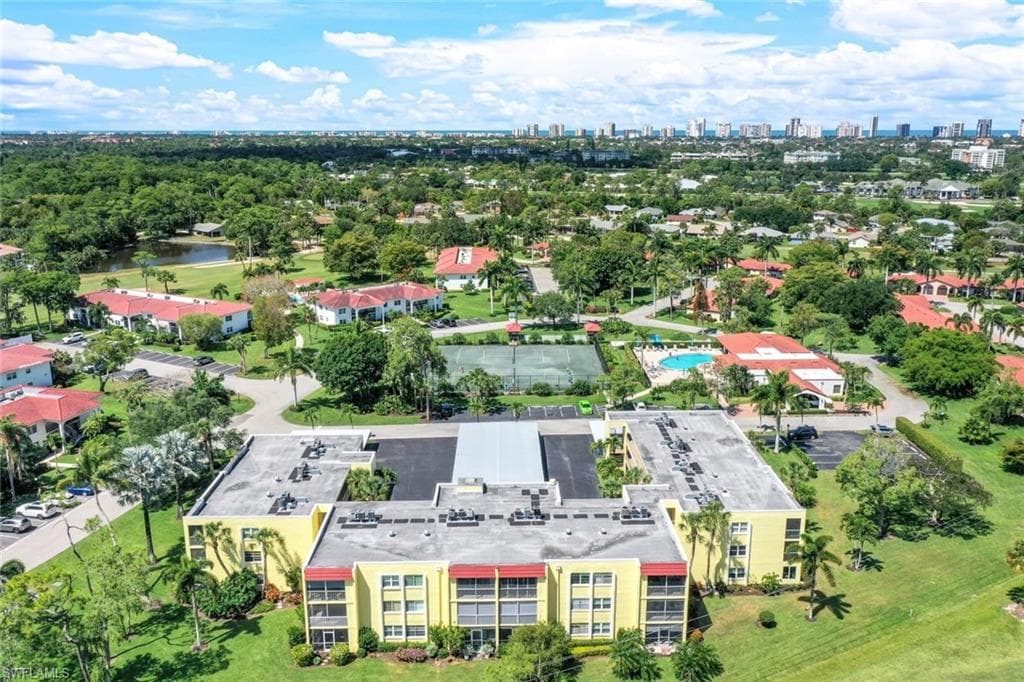 1057 Forest Lakes Dr 1209, Naples, FL 34105-3