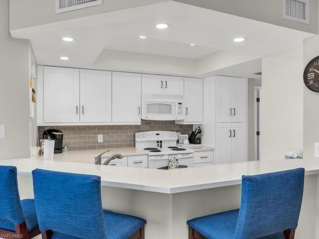 900 Collier Ct 106, Marco Island, FL 34145-10