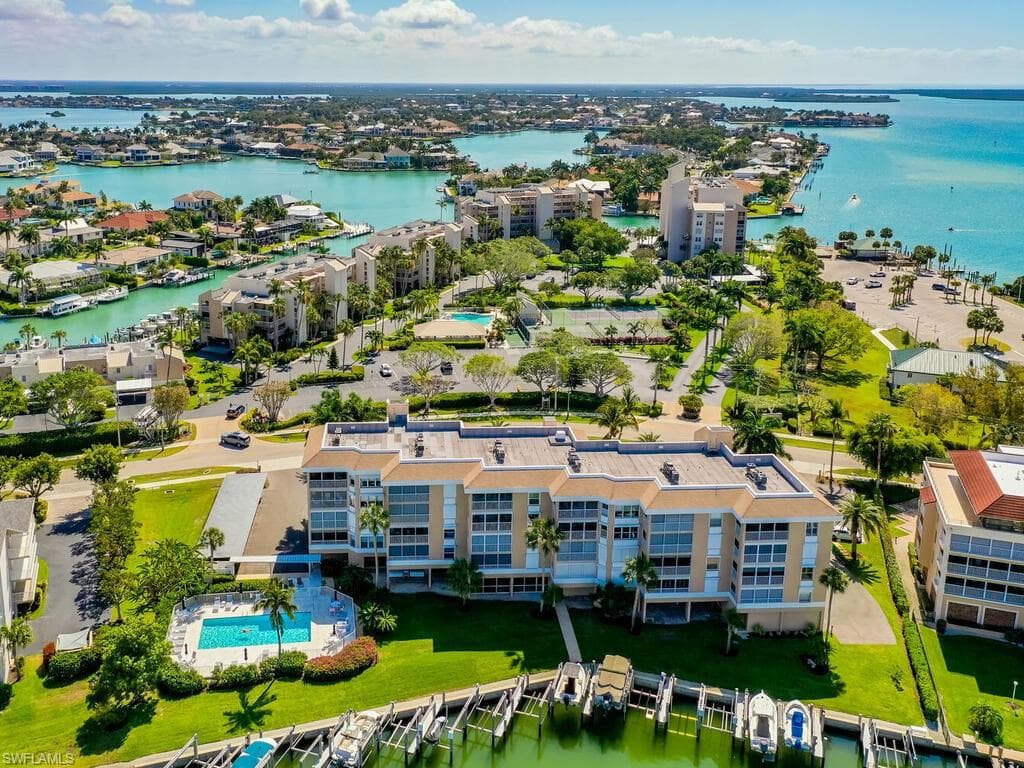 900 Collier Ct 106, Marco Island, FL 34145-32