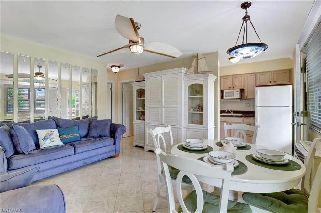 130 Collier Blvd D9, Marco Island, FL 34145-9