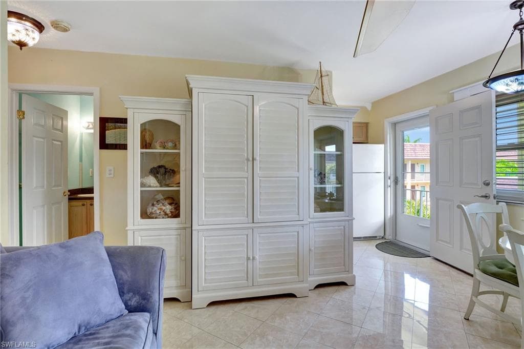 130 Collier Blvd D9, Marco Island, FL 34145-11