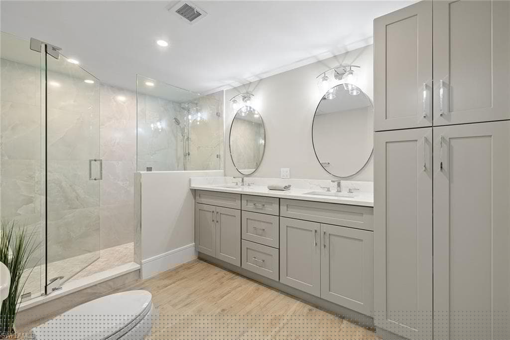 6075 Pelican Bay Blvd 104, Naples, FL 34108-9