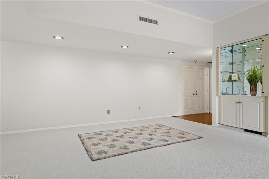 6075 Pelican Bay Blvd 104, Naples, FL 34108-10