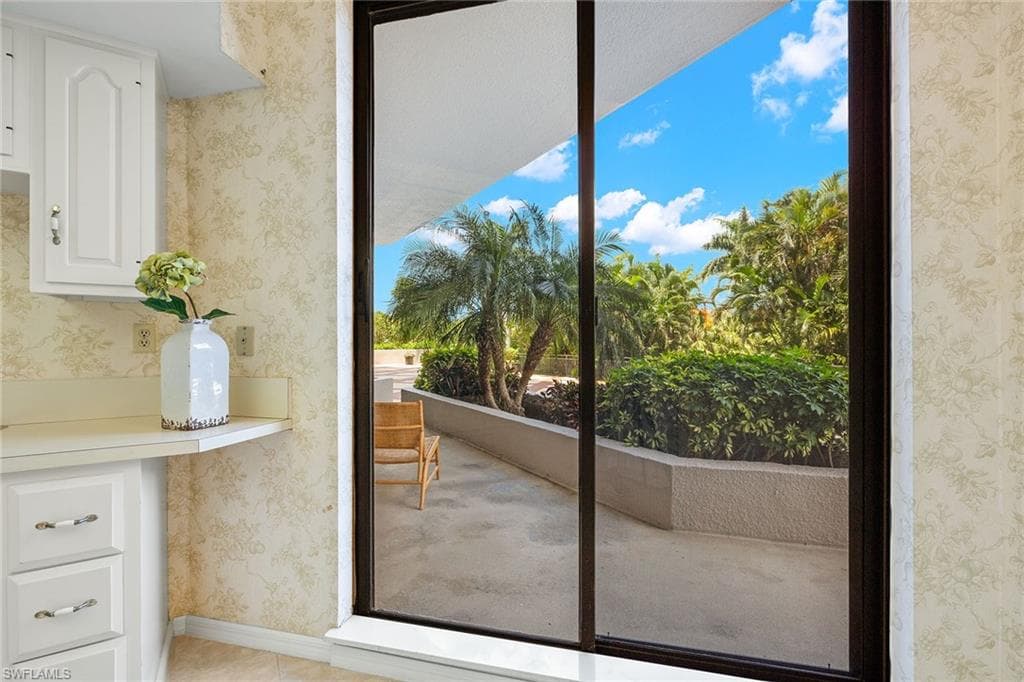 6075 Pelican Bay Blvd 104, Naples, FL 34108-19