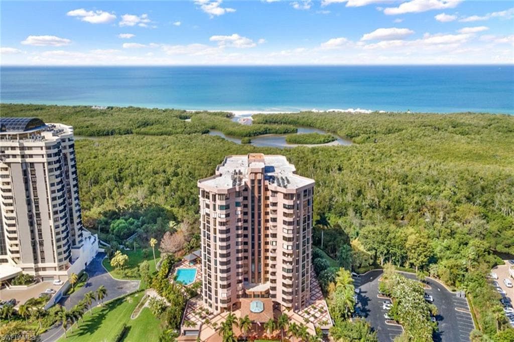 6075 Pelican Bay Blvd 104, Naples, FL 34108-34