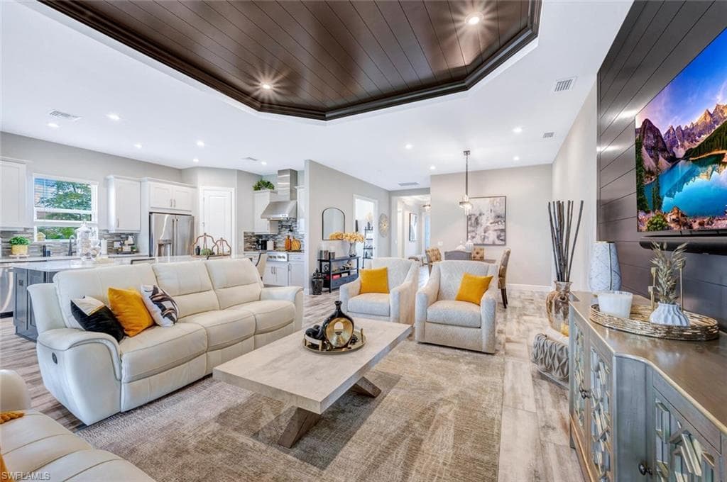 15312 Motta Way, Naples, FL 34114-9