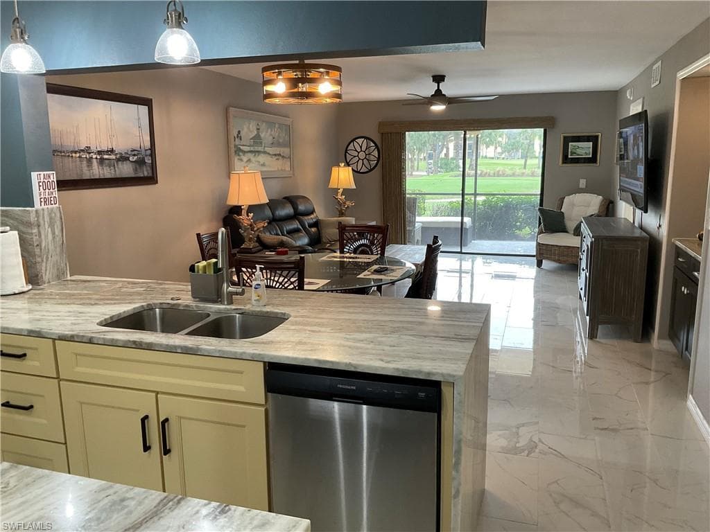 12170 Kelly Sands Way 705, Fort Myers, FL 33908-10