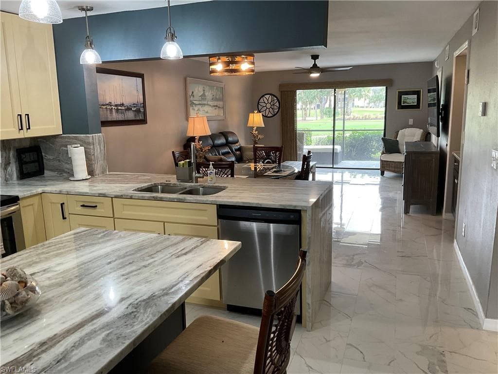 12170 Kelly Sands Way 705, Fort Myers, FL 33908-3