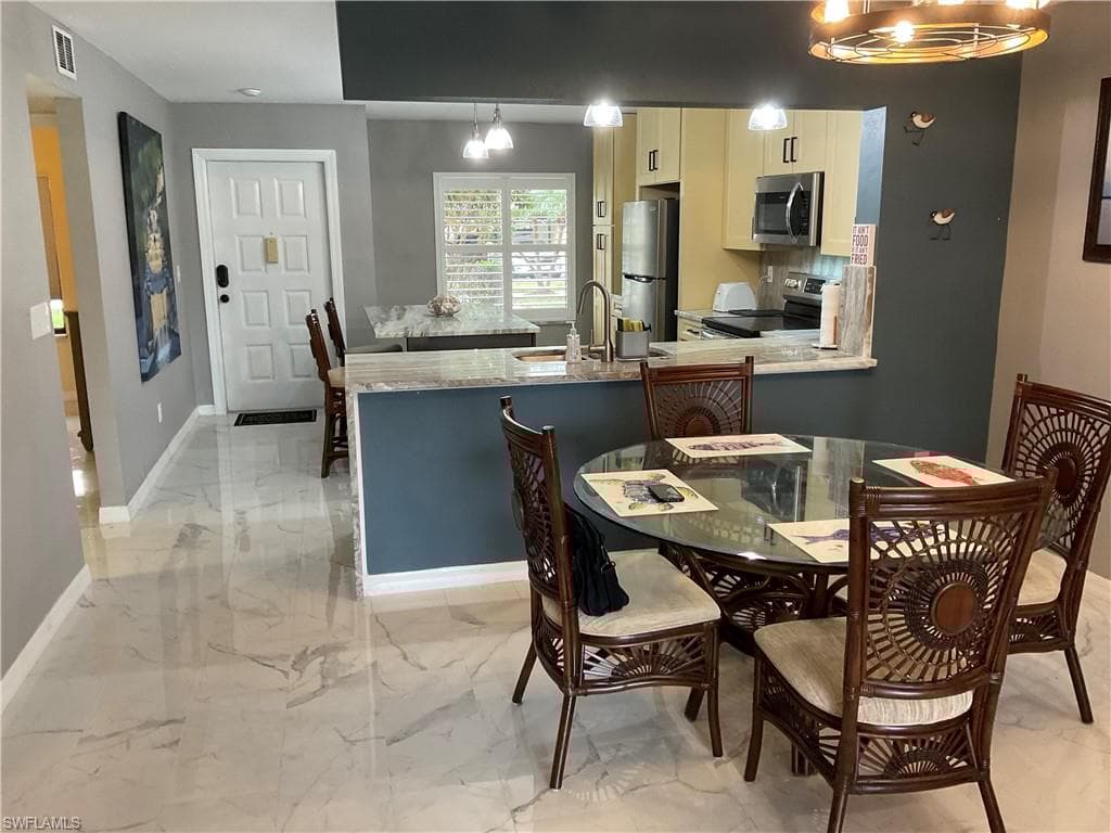 12170 Kelly Sands Way 705, Fort Myers, FL 33908-8