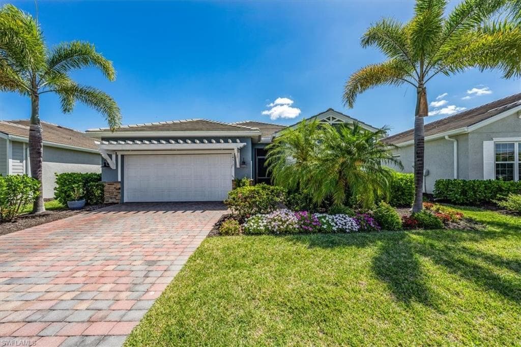 14517 Stern Way, Naples, FL 34114-26